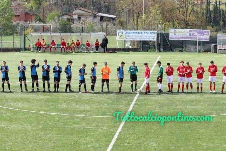 Le squadre schierate a Lariano
