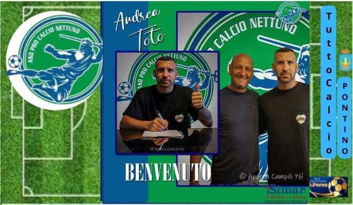 Andrea Toto alla firma      