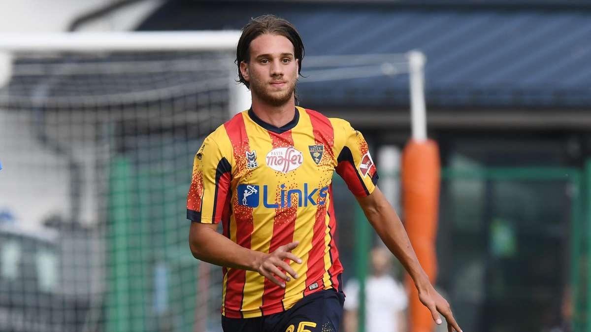 Lecce, su Instagram Gallo rimuove tutte le foto con la maglia giallorossa: indizio di mercato?