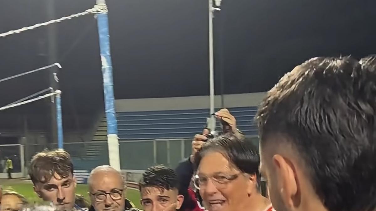 Fidelis Andria, Ragno ai giocatori: “Eravate una squadretta fino a 20 giorni fa, se non prendiamo gol le vinciamo tutte”