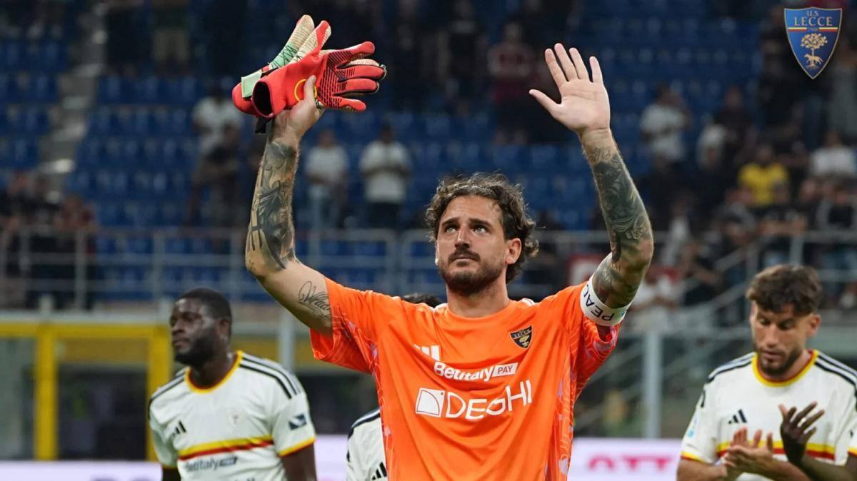 Lecce, rinnova anche Wladimiro Falcone: il capitano giallorosso firma fino al 2029