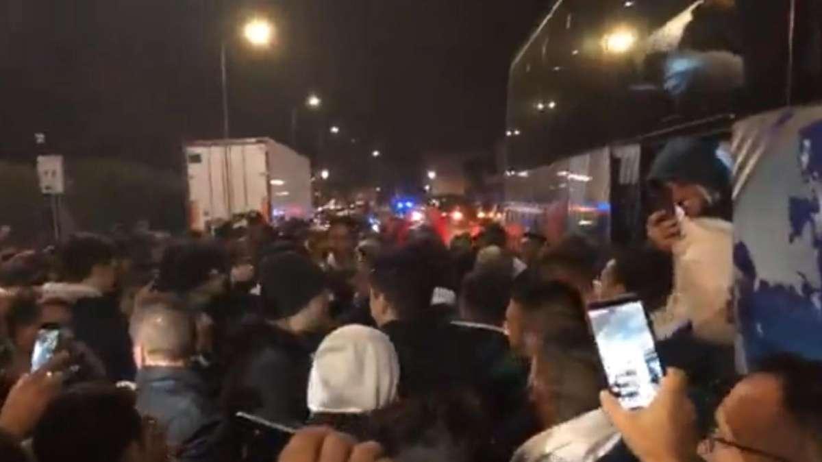 Monopoli, una notte da ricordare: in centinaia ad accogliere la squadra