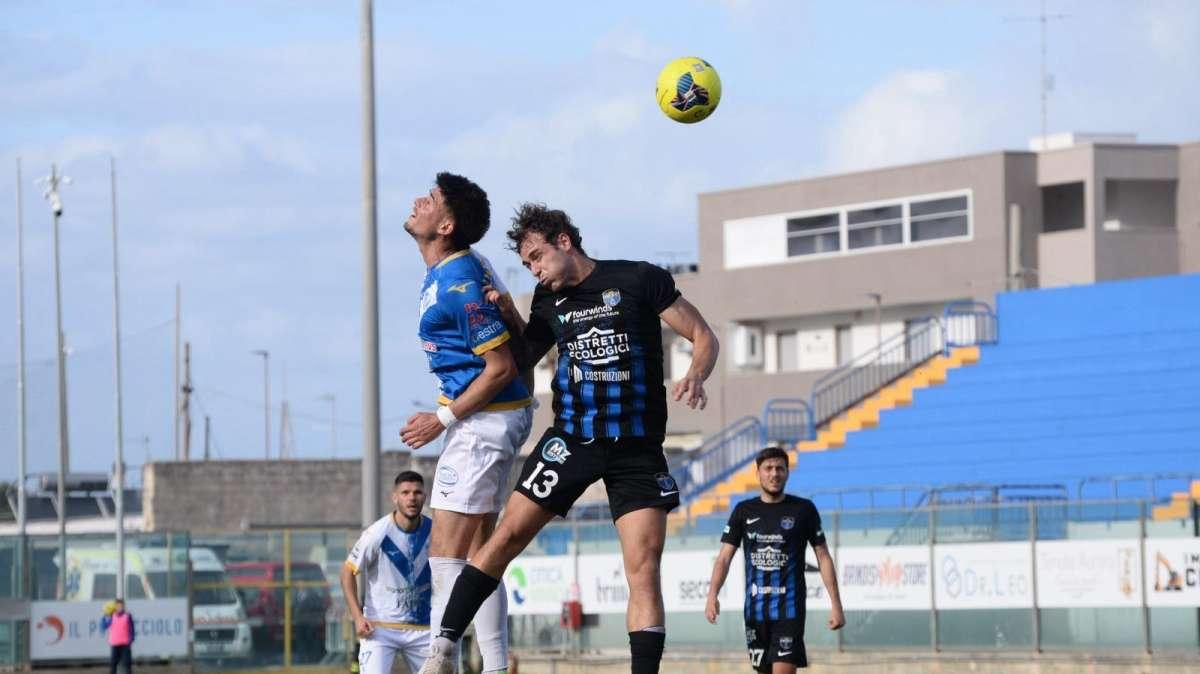 Brindisi-Latina 1-2: Fabrizi piega i biancazzurri con una doppietta