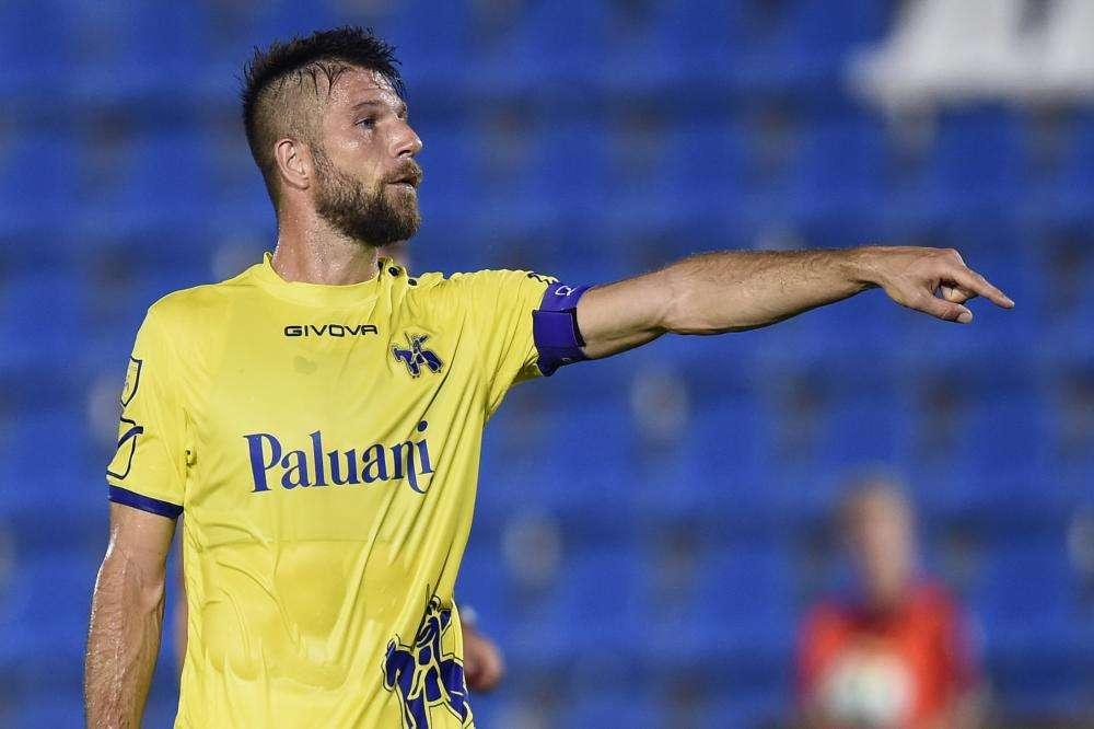 Il mercato a mezzanotte - Lecce, finalmente è arrivata la punta. Foggia, novità in settimana. Monopoli, Montini è più di un'idea. Virtus, addio con Triarico. Bari, ecco il primo possibile rinforzo