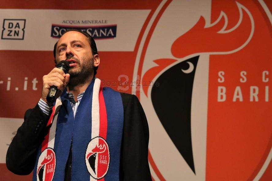 Bari, DeLa sulle frecciatine dei colleghi: "Posso dedicare un 10% del tempo delle mie giornate al gossip"