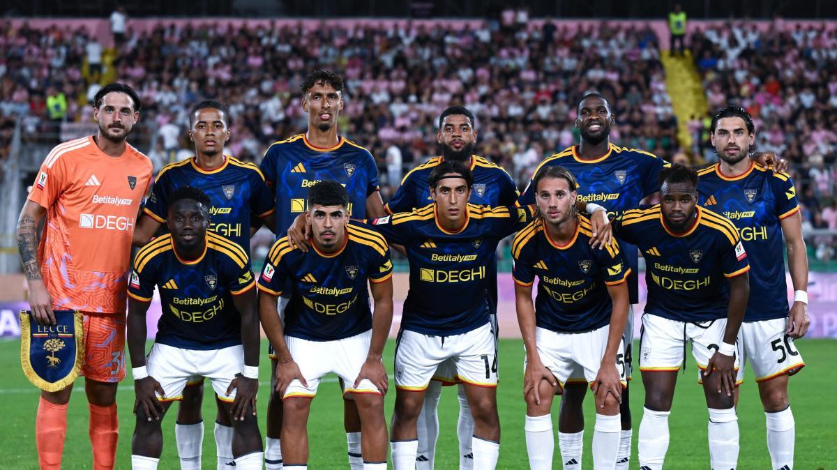 Esordio amaro per il Lecce: il Palermo passa il turno di Coppa Italia vincendo 2 a 0