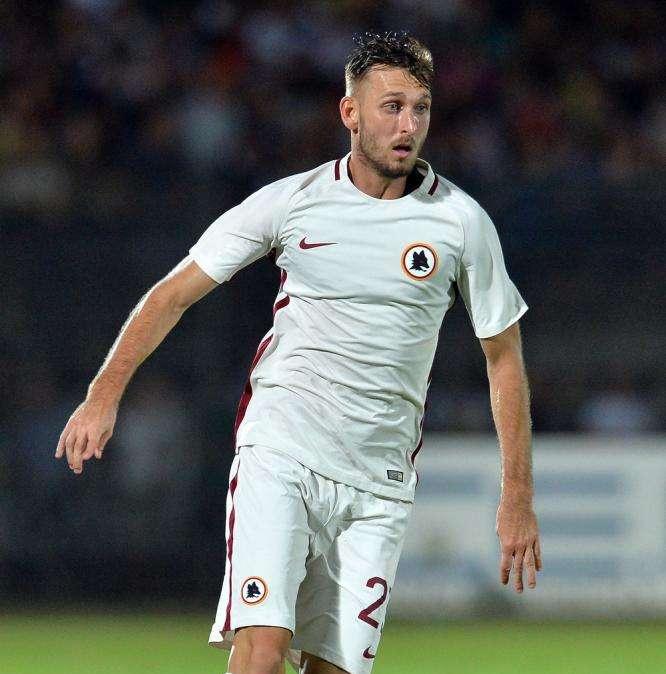 GdS - Bari, via Grosso e diversi calciatori. Riscatti per Gyomber e Tello