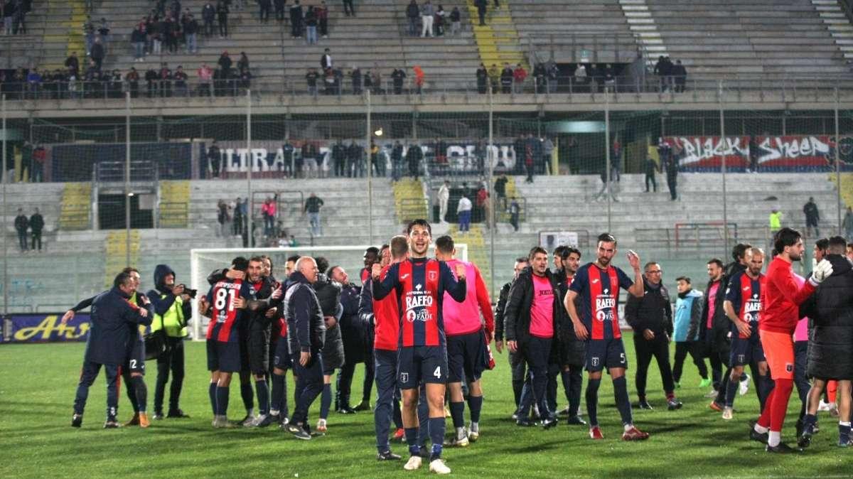 Lecce: nel mirino Antonini del Catanzaro