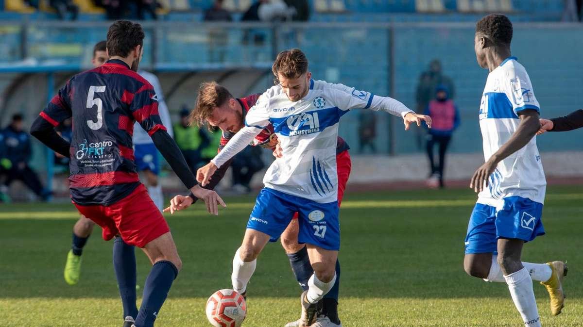 UFFICIALE - Grosseto, colpo under a centrocampo: ecco l'ex Andria Nannola