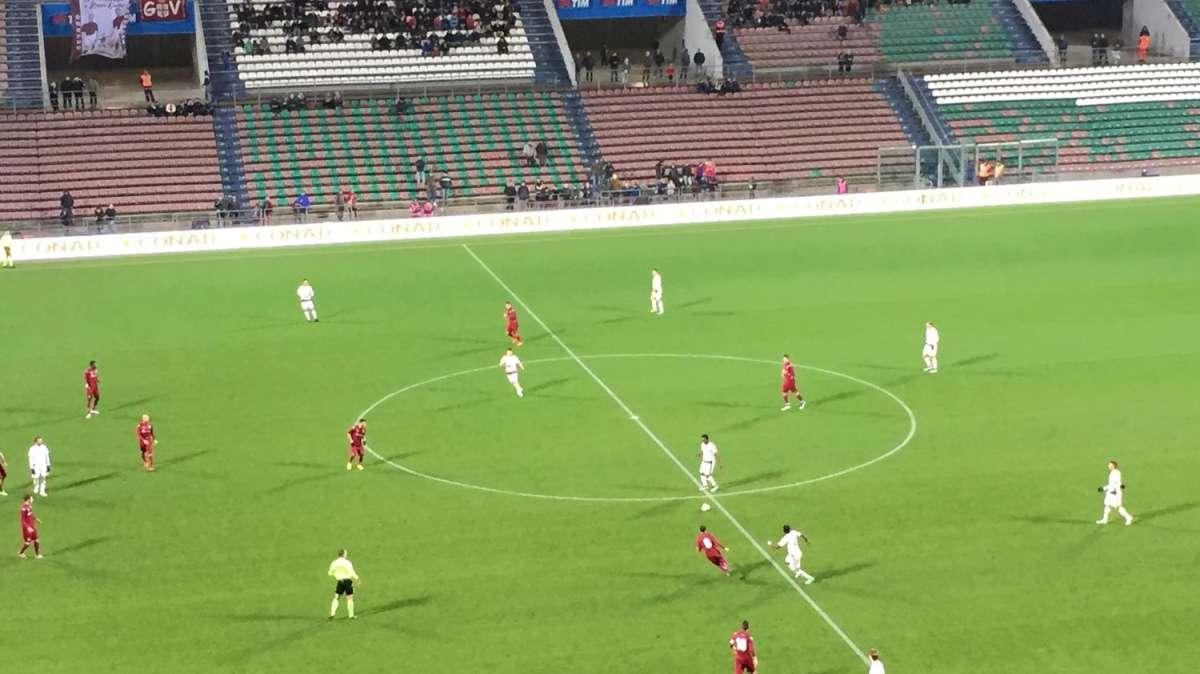 Le probabili formazioni di Reggiana-Bari: difesa a tre con Darboe a centrocampo? 