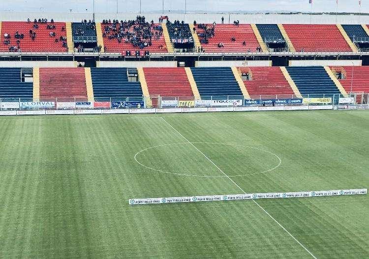 Le formazioni ufficiali di Taranto-Bitonto: nei rossoblù in avanti Croce-Favetta, ospiti con la formazione tipo