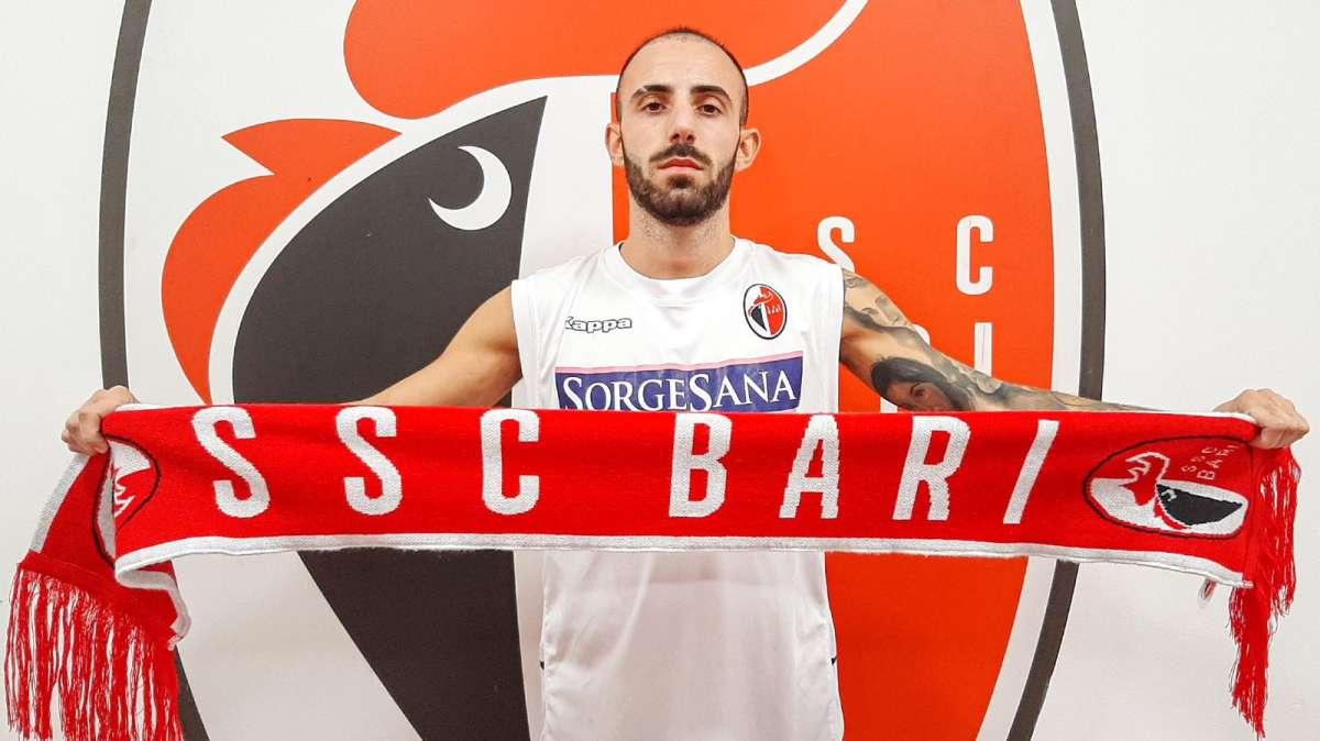 UFFICIALE - Bari, arriva l'esterno Marras. Contratto triennale 