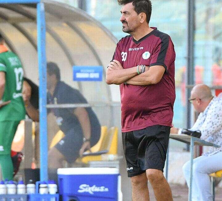 UFFICIALE - Fidelis Andria, esonerato mister Farina