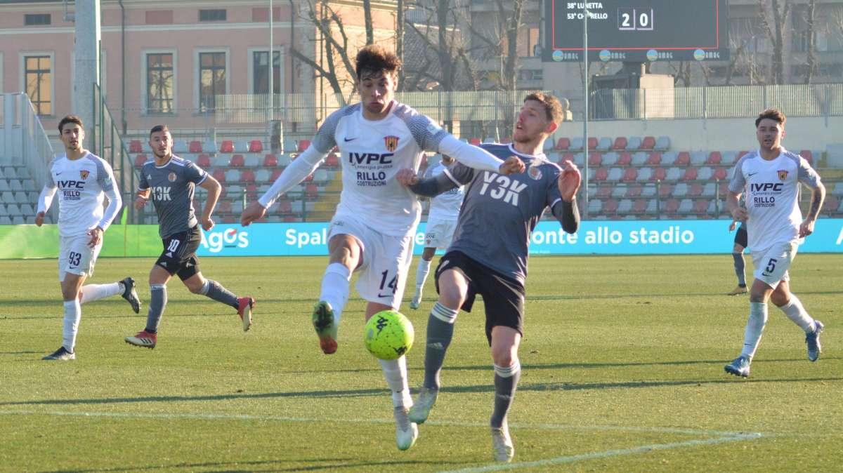 Serie B, giudice sportivo: si ferma il barese Vogliacco (Genoa)