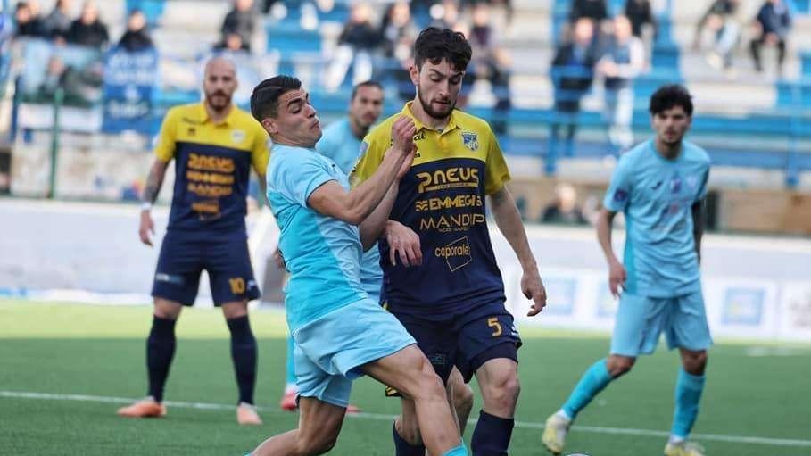 Le probabili formazioni di Fasano-Gravina: stesso undici per Iannini, Tiozzo potrebbe cambiare
