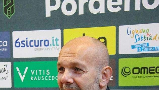 Pordenone, Tedino: "Buona reazione dopo l'espulsione, non posso rimproverare nulla ai ragazzi"