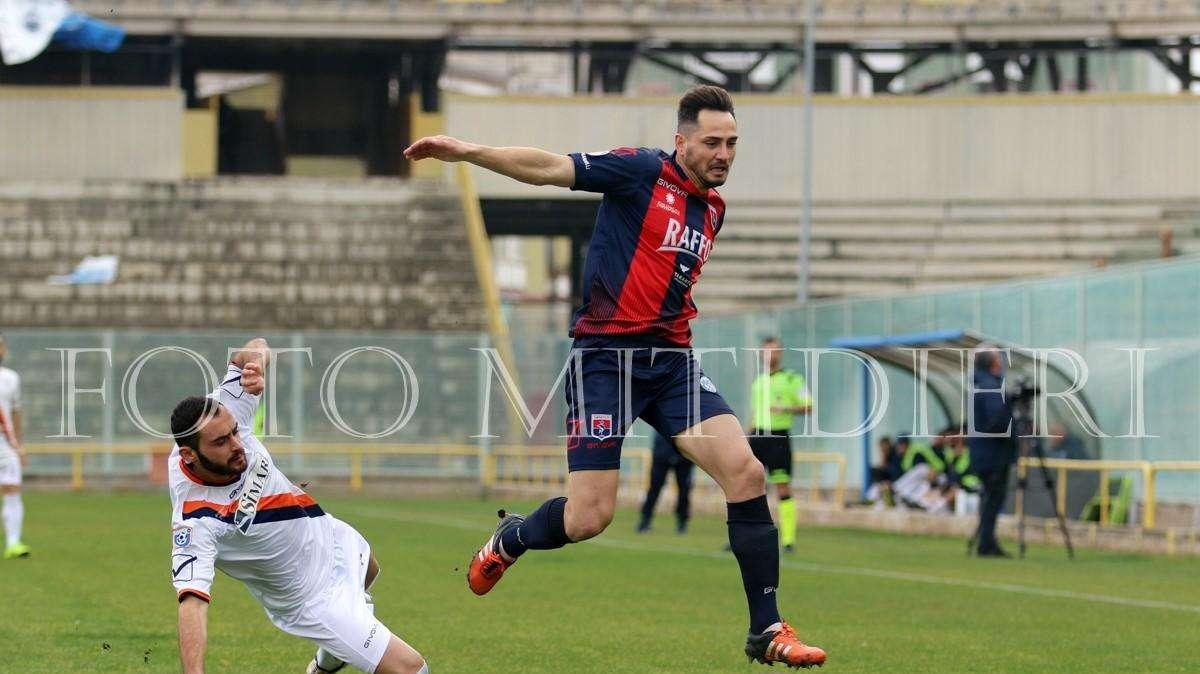 INTERVISTA - Taranto, Actis Goretta: "Mi manca tanto il campo. Il campionato? Va terminato"