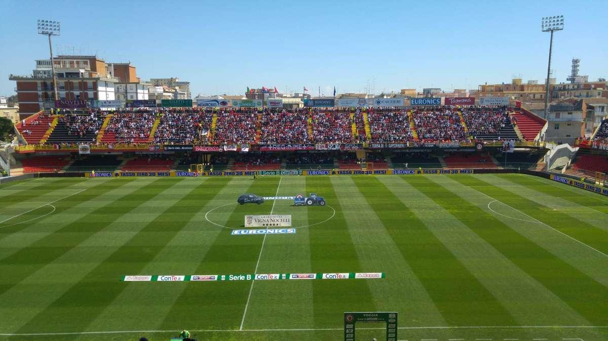Rivivi il LIVE - Foggia-Bari 1-1: Sagra degli errori, un punto a testa!
