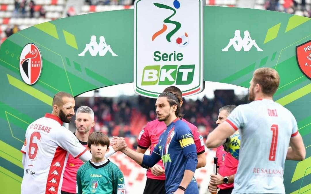 Bari, il ko col Perugia figlio dell'immobilismo. Calo spettatori segnale da cogliere: non si rompa il giocattolo