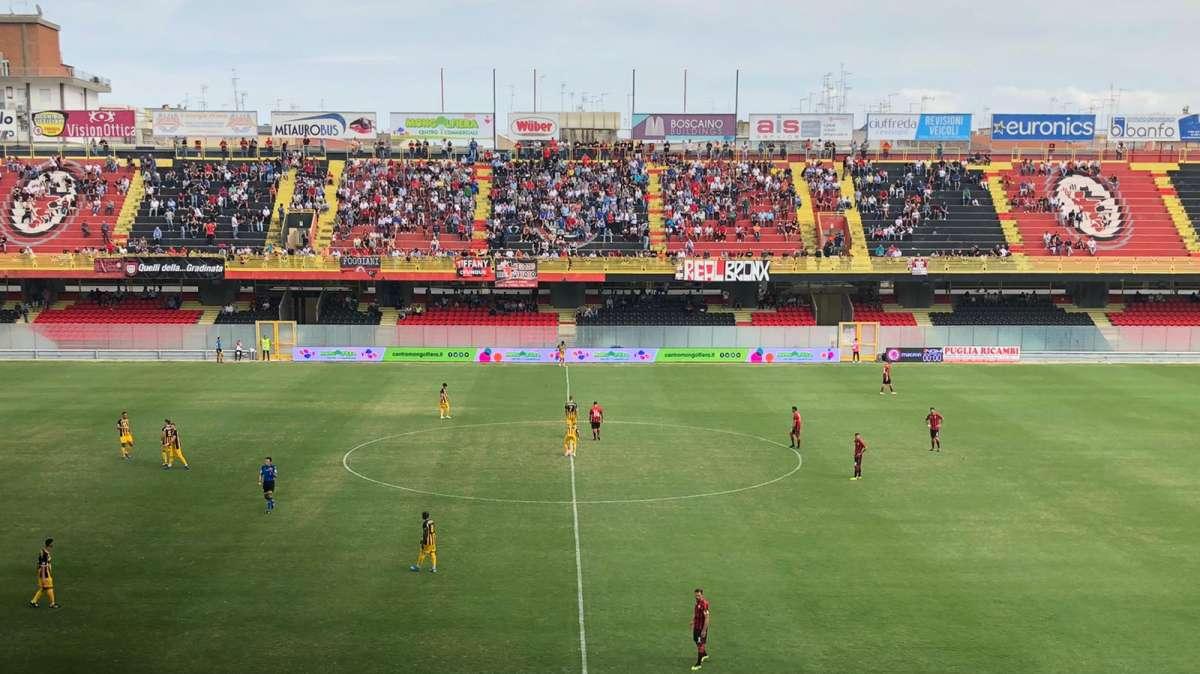 Foggia-Gravina 3-3, spettacolo puro allo Zaccheria: che rimonta dei rossoneri!