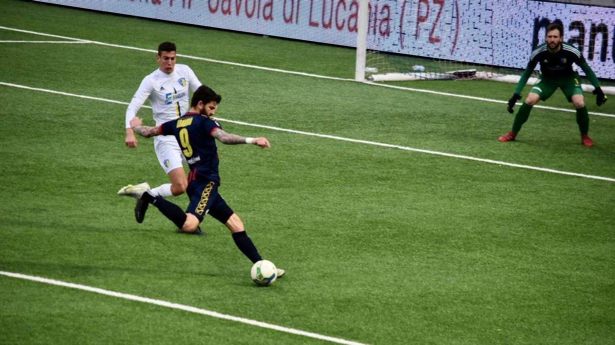 Il Cerignola cade sotto i colpi di un cinico Picerno: al "Curcio" termina 2-0 