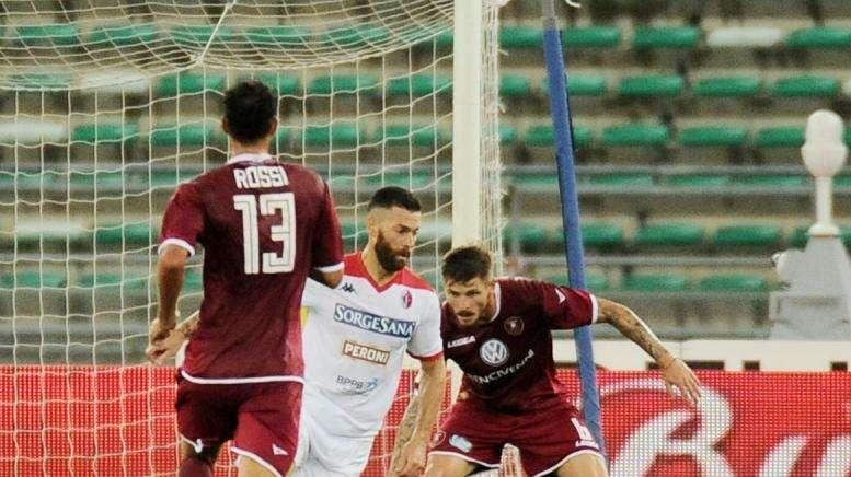 Bari, in caso di mancata Serie B quale futuro per Antenucci?