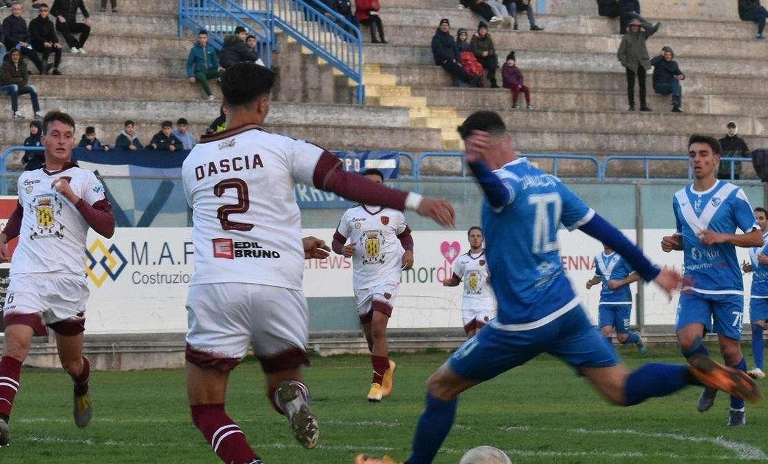 Risultati Finali Serie D/H, 14^giornata: Barletta all'ultimo respiro, Casarano ko a Cava. Vince il Nardò, blitz Brindisi