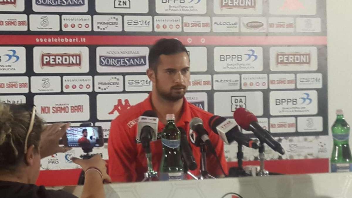 Bari, Schiavone: "Qui si decide il futuro della mia carriera. Serie C sarà dura"
