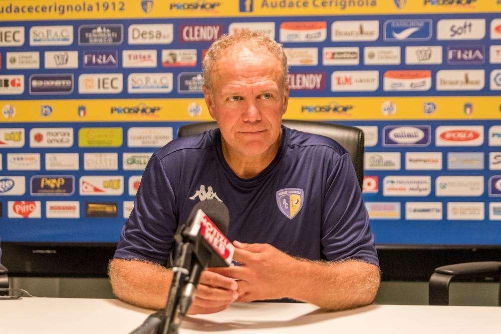 Dino Bitetto, l'eroe dei due mondi: dopo la Cavese, il Cerignola. Serie C ad un passo