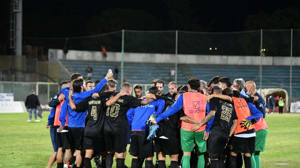 Fidelis Andria, un punto per l'esordio tra i professionisti. È1-1 con la Juve Stabia