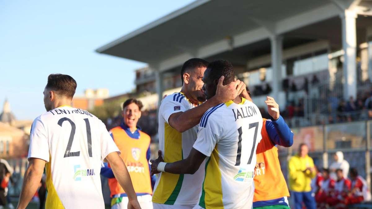 Cerignola fermato in casa dal Crotone, 1-1 al "Monterisi"