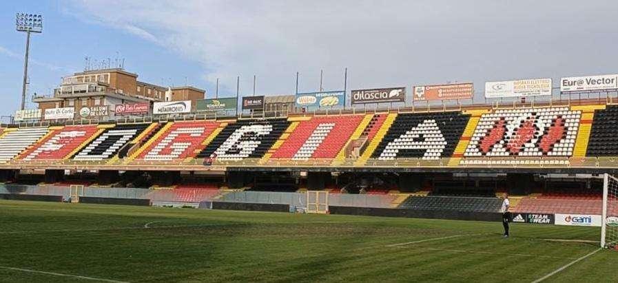 Foggia-Crotone 0-3: Berra e gli ex Zunno e Murano piegano i rossoneri 