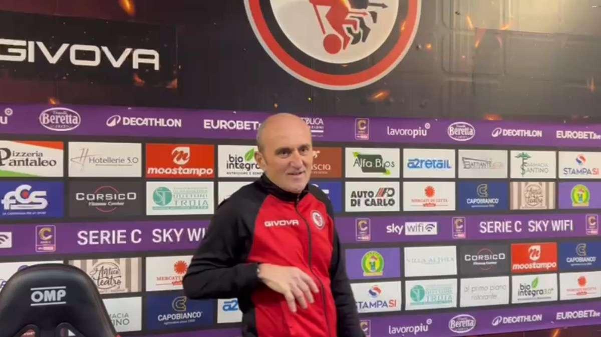 Foggia, Cangelosi: "Difficile cambiare in 24 ore, ma il primo tempo mi è piaciuto"