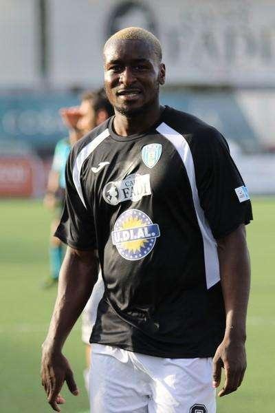 Il mercato a mezzogiorno - I giorni di Nzola, il Francavilla bussa alla porta del Foggia. Lecce, è caccia al regista