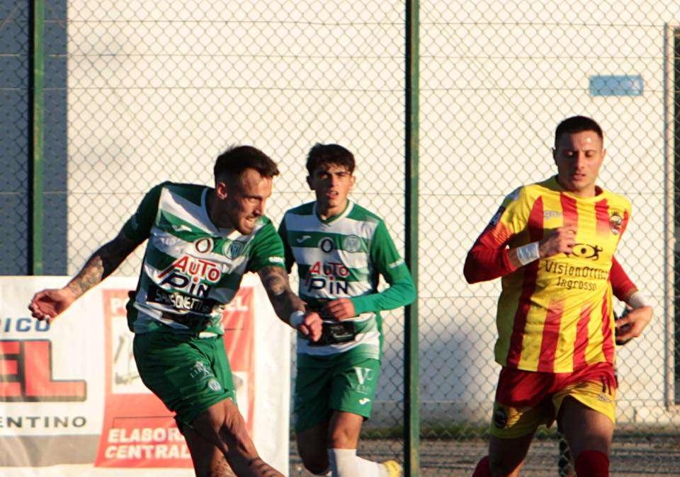 Clamoroso a Manduria: i tifosi contestano, il presidente Vinci e la dirigenza si dimettono