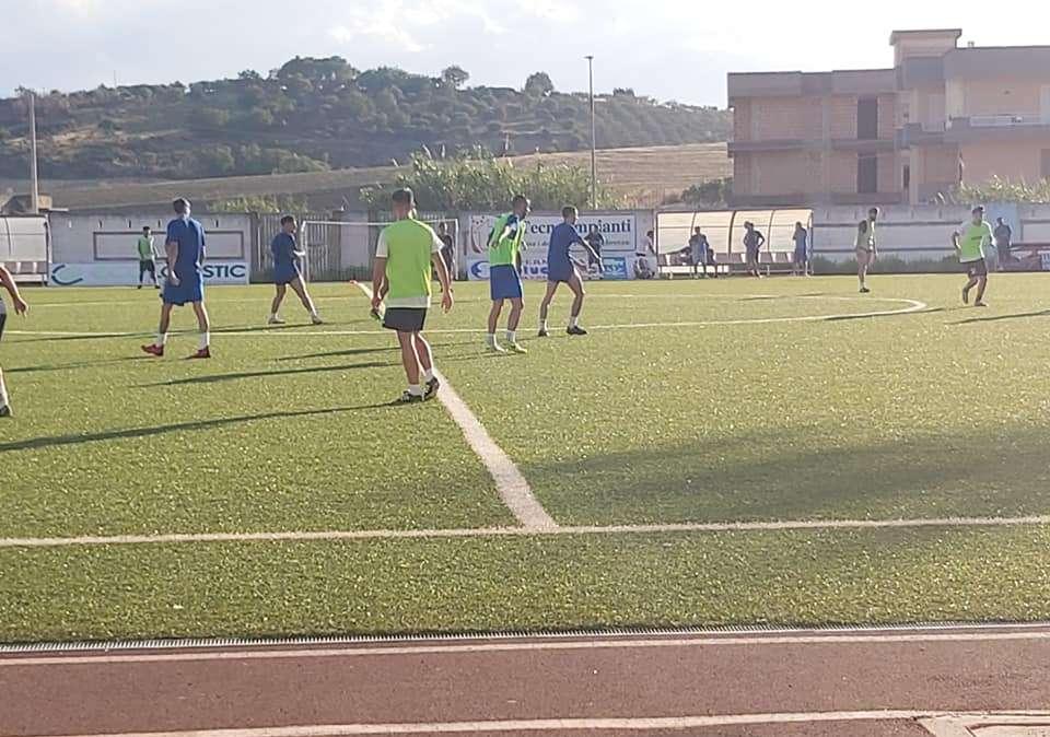 Il Ginosa protesta: "Amichevole col Policoro sospesa per gioco troppo falloso da parte loro"