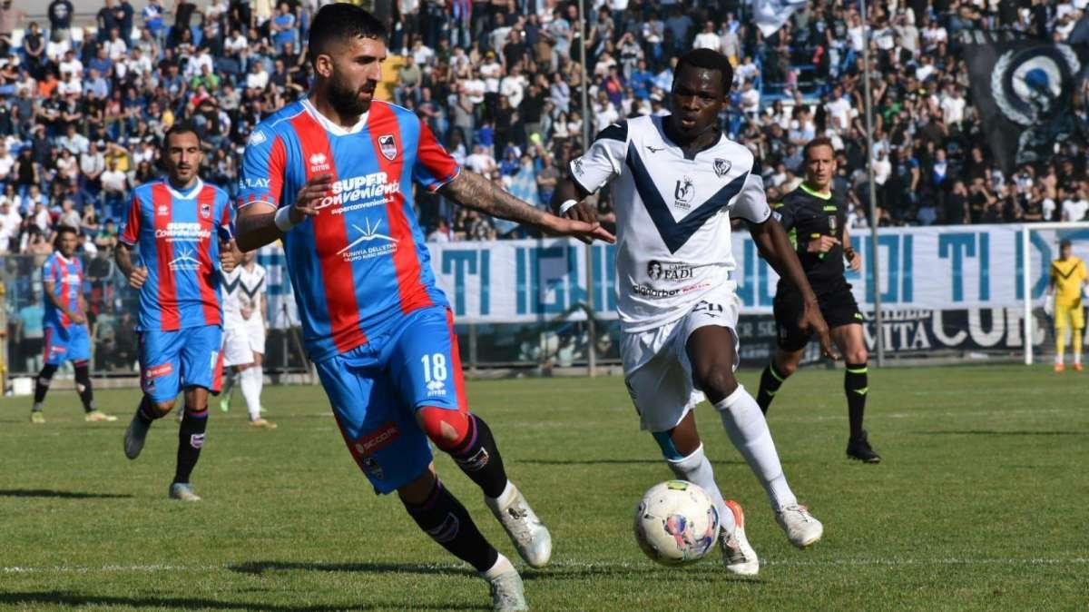Il Brindisi perde ma festeggia: il Catania espugna il Fanuzzi per 1-2 nella Poule Scudetto 