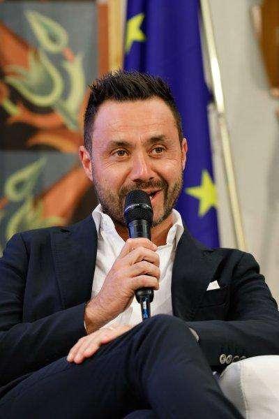 Sassuolo, De Zerbi: "Il Lecce gioca a calcio, dobbiamo farlo anche noi per vincere"