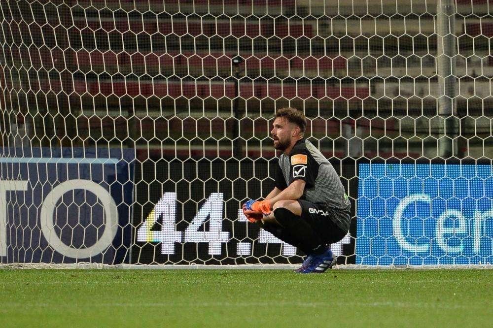 Serie B, playout: Salernitana salva, Venezia in C. Decisivo Micai 