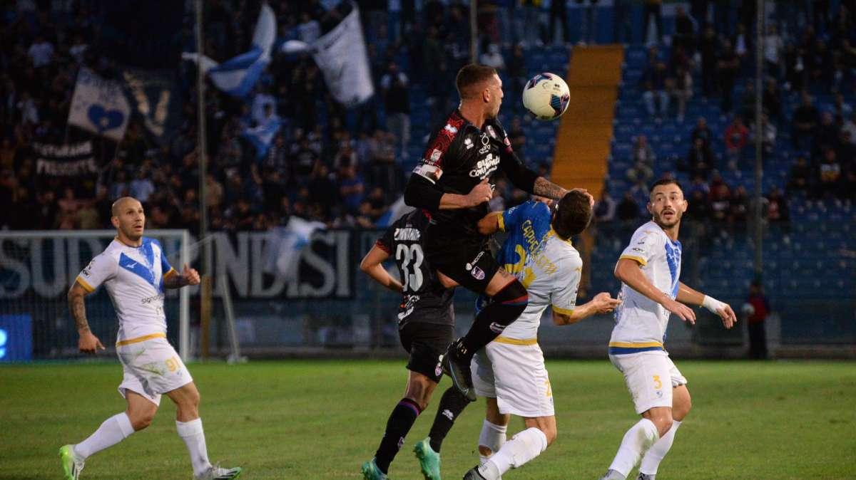 Il Brindisi perde ancora: il Catania espugna il Fanuzzi, decidono Sarao e Bocic