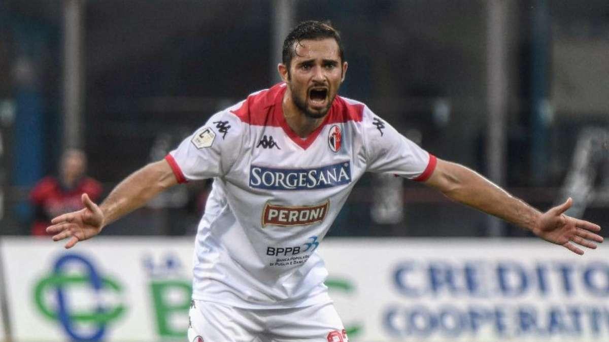 Bari, Schiavone sempre più lontano: affondo della Salernitana