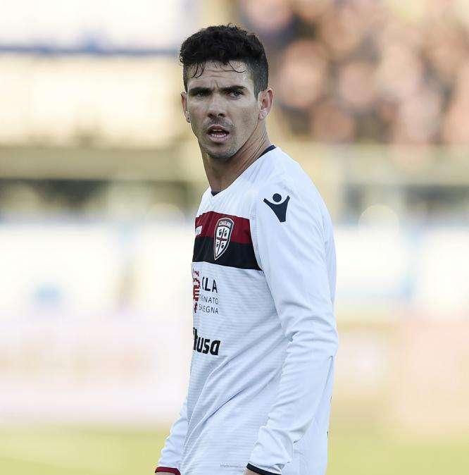 Il mercato a mezzanotte - Lecce, nelle prossime ore si può chiudere per Farias. Virtus Francavilla, fiducia per Perez. Monopoli: Carriero sì, Saraniti no. Foggia: ecco Russo