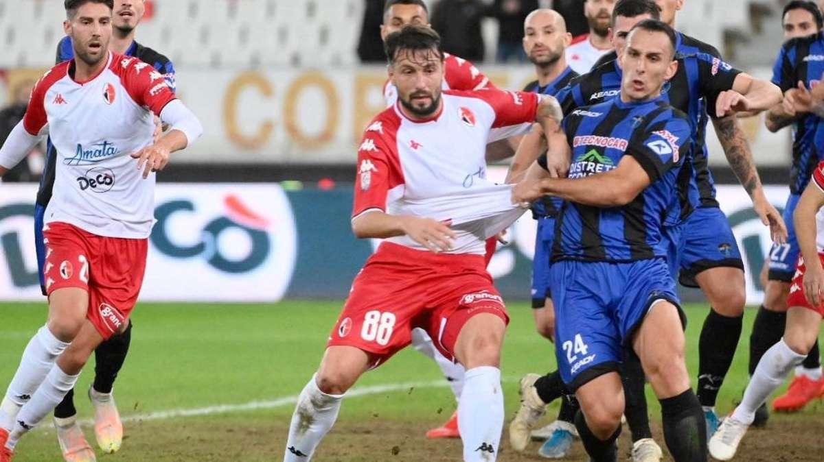 Cerignola, trattativa congelata per Paponi dopo l'arrivo di D'Andrea