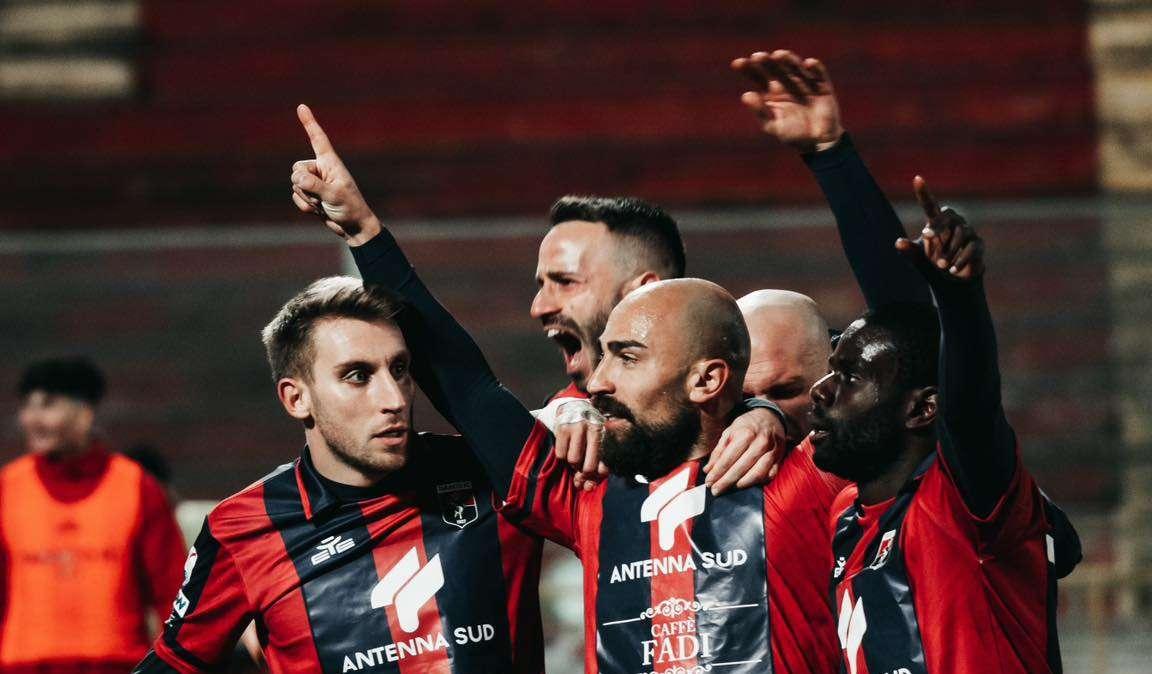 Taranto, Simeri: "Trovato un gruppo eccezionale. Puntiamo ai playoff"