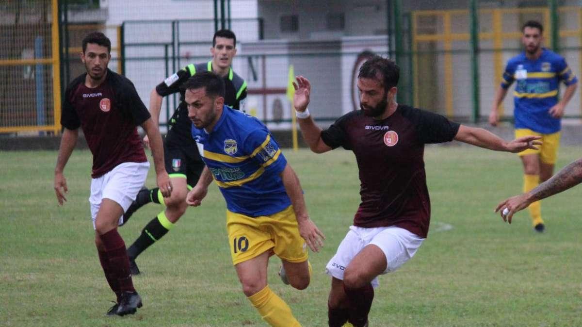 Le probabili formazioni di Casarano-Gravina: Negro e Ficara dal 1'. Abayian tra gli ospiti 