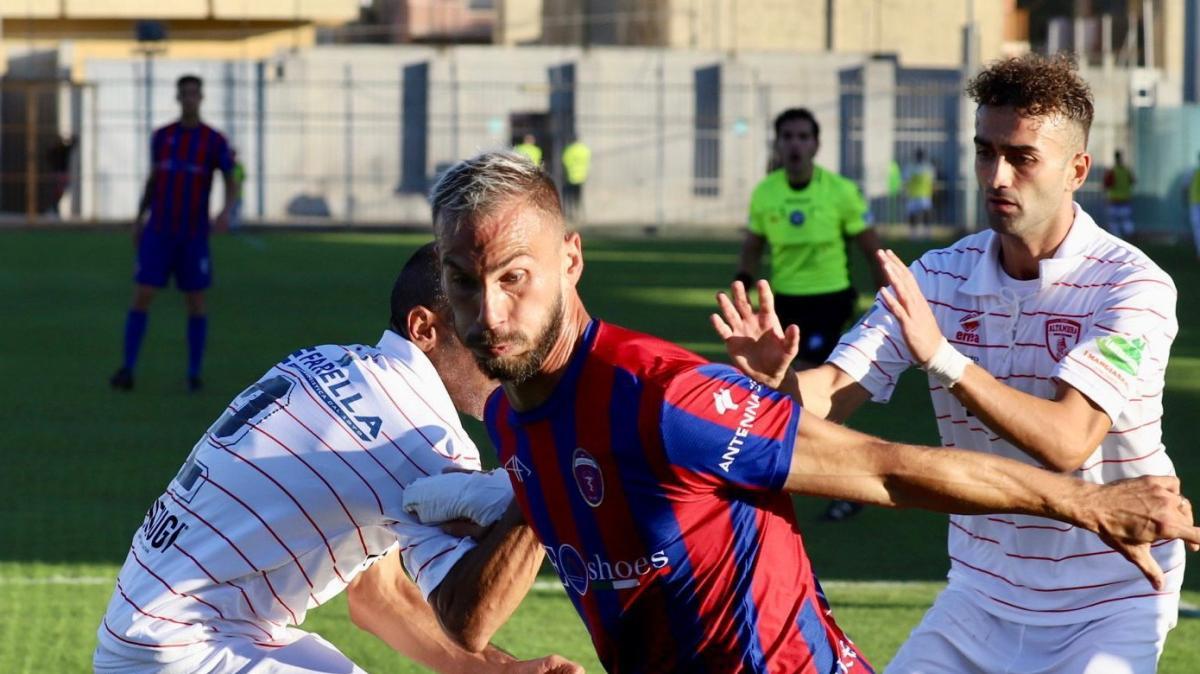 Casarano, in uscita l'attaccante Leonardo Perez