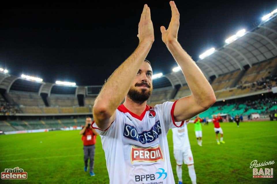 Bari, Bia: "Sabbione ha una scommessa con Scala per i gol. Floriano contento di Vivarini"