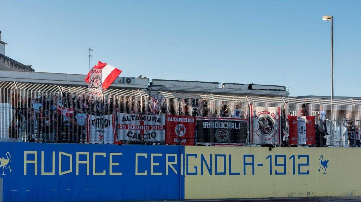 Ultras divisi in Puglia: a Monopoli e Altamura si torna in curva, a Bisceglie no