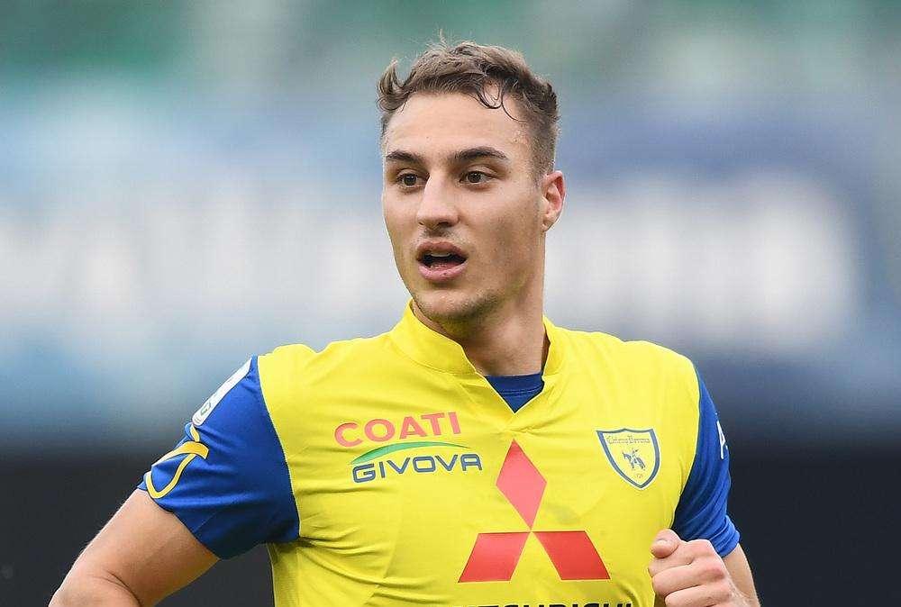 Bari, nel mirino per l'attacco ci sono De Luca e Mendes