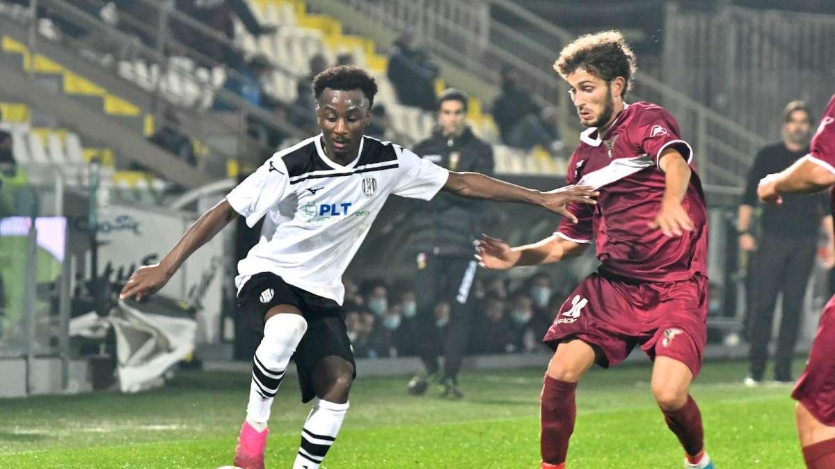 Fidelis, che spettacolo al 'Rocchi': è 2-2 con la Viterbese, i biancoazzurri la riprendono a tempo scaduto